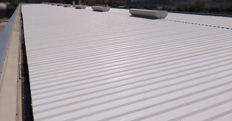 Cubiertas simples o de chapa metálica